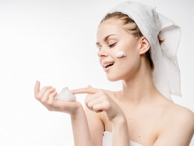 洗顔は白ニキビを治す重要なポイントです！